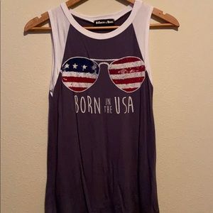 Graphic tank